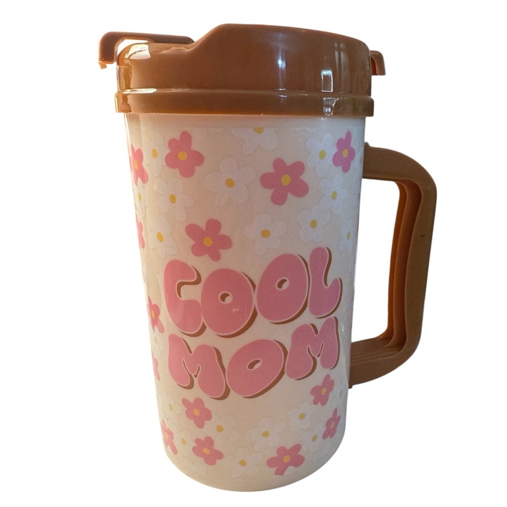 Simply Southern 32 OZ JUG- Cool Mom w/ flowers - Picture 2 of 2